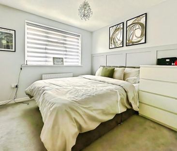 2 bedroom end of terrace house to rent - Photo 2