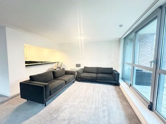 River Crescent, Nottingham, NG2 - Photo 1