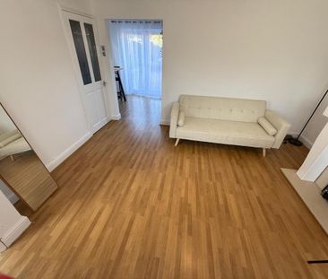 2 bedroom townhouse to rent - Photo 1