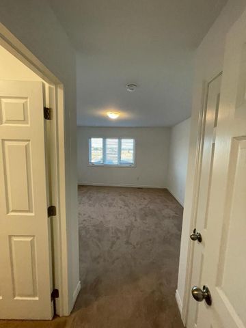 For Lease - 73 Brennan Crescent, Loyalist, Ontario - Photo 2