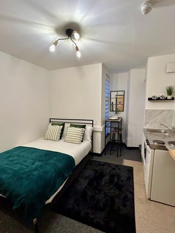 Studio to rent - Photo 3