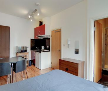 Studio to rent - Photo 2