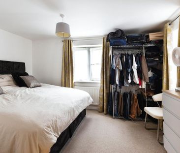 4 bedroom detached house to rent - Photo 2