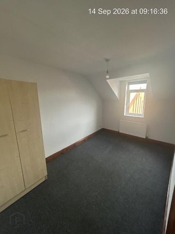 5 Donegall Avenue, Belfast, BT12 6LS - Photo 4