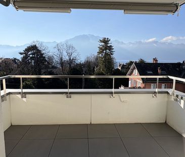 Spacious 4.5-room through-house with terrace and lake view - Photo 6