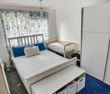 3 bedroom semi-detached house to rent - Photo 6