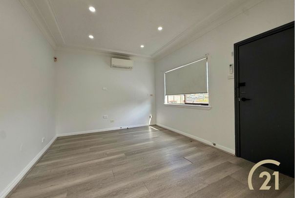 Newly Renovated 3 Bedroom Family Home&excl; - Photo 1