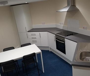 3 bedroom maisonette to rent - Photo 5