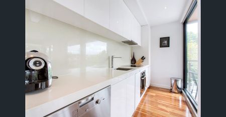 Modern & Exclusive Apartment in the Heart of Hawthorn - Photo 5