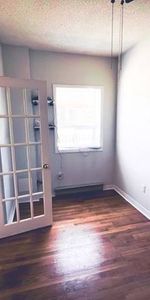 ROOMMATE WANTED: 1BR available in sunny 2BR by Harbord Village - Photo 4