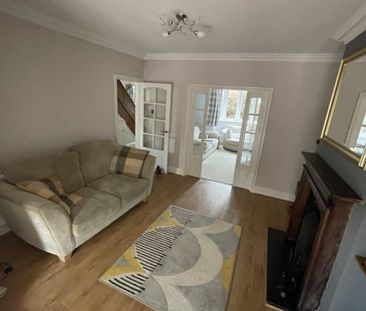 Room in a Shared House, Trafford Avenue, BD3 - Photo 1