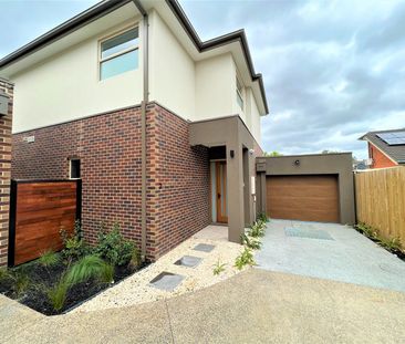 2/24 Dalveen Road, Ivanhoe VIC 3079 - Photo 4