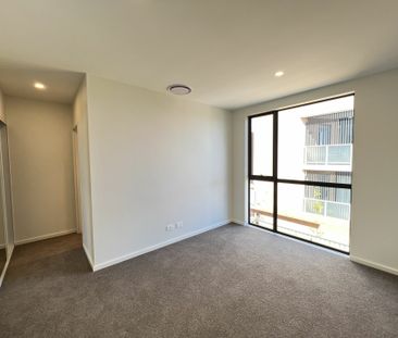 Three Bedroom Townhouse In Coombs - Photo 6