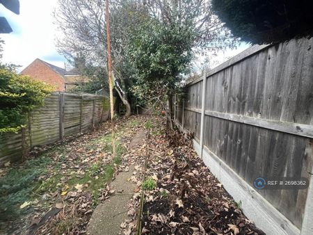 2 bedroom terraced house to rent - Photo 5