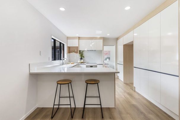 Somerville - Photo 1