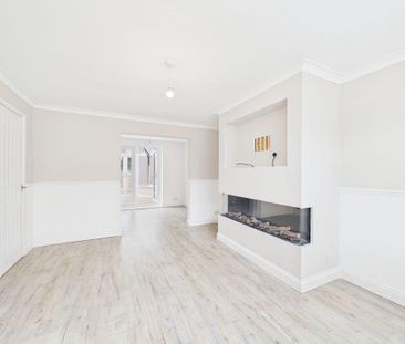 3 bedroom semi-detached house to rent - Photo 2