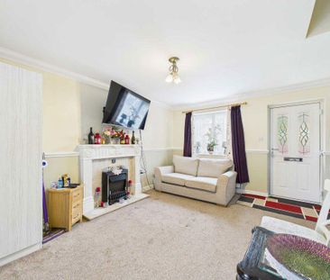 2 bedroom semi-detached house to rent - Photo 3