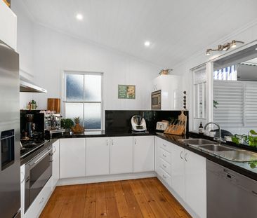 15 Saint Leonards Street, Coorparoo QLD 4151 - House For Rent | Domain - Photo 6