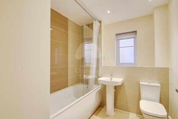 4 bedroom semi-detached house to rent - Photo 1