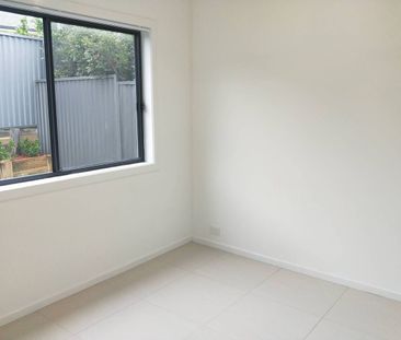 Modern 2 Bedroom Granny Flat In Mint Condition - Photo 4