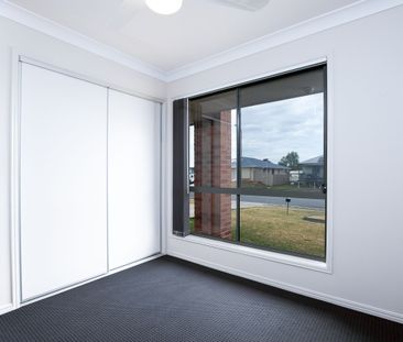 Stylish & Comfortable Family Home - Photo 3