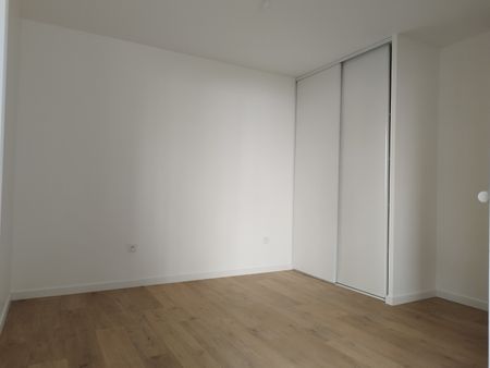 Location Appartement 2 pièces 42m² MELUN 77000 - Photo 2