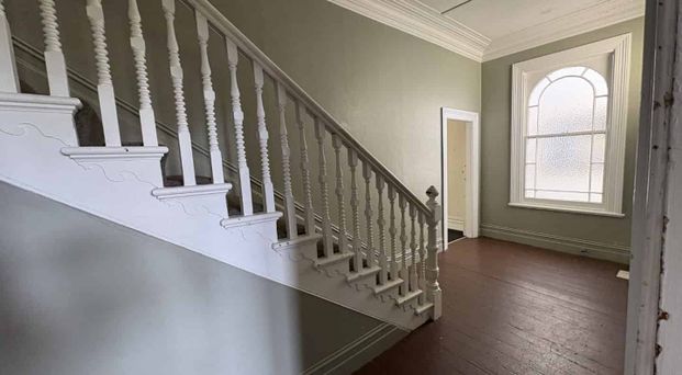 Charming Spacious Historic Home - Photo 1