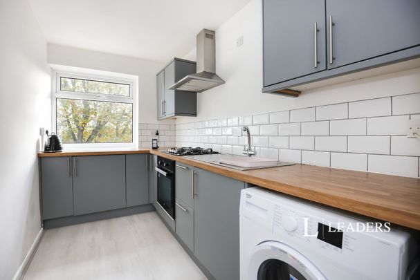 2 bedroom maisonette to rent Chapel Court, Murcott Road East, Whitnash, CV31 - Photo 1