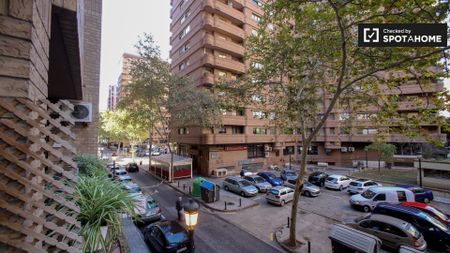 valencia, Valencian Community 46021 - Photo 3