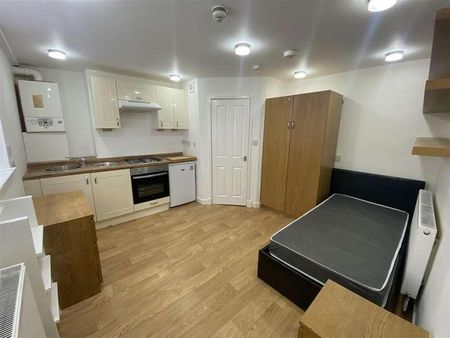 Skipton Road, Keighley, BD20 - Photo 2