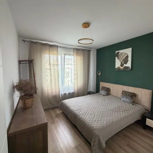 Apartament 3 Camere | Sisesti | centrala proprie | zona linistita - Fotografie 1