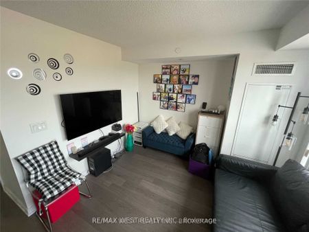 For Lease - 255 Village Green Square Unit# 1008, Toronto, Ontario - Photo 4