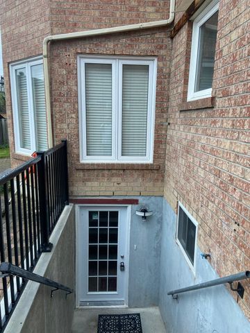 For Lease - 3163 Galbraith Drive, Mississauga, Ontario - Photo 4