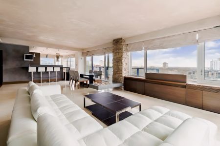 3 Bed 3 Bath, 6 - Photo 2