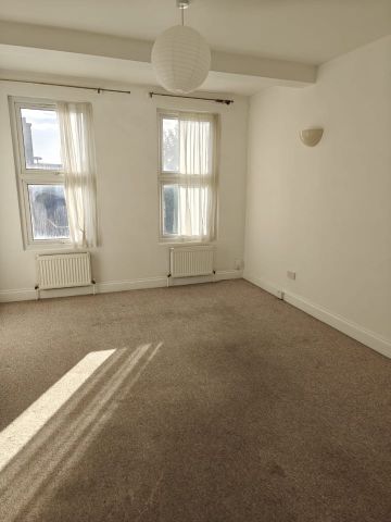 1 Bed Flat, High Road Leytonstone, E11 - Photo 3