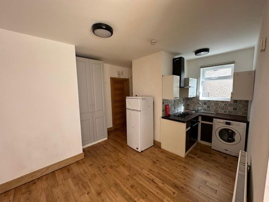 1 Bed Flat, Cavendish Road, N18 - Photo 1