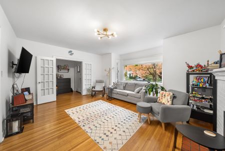 For Lease - 330 St Clair Avenue Unit# Main, Toronto, Ontario - Photo 5