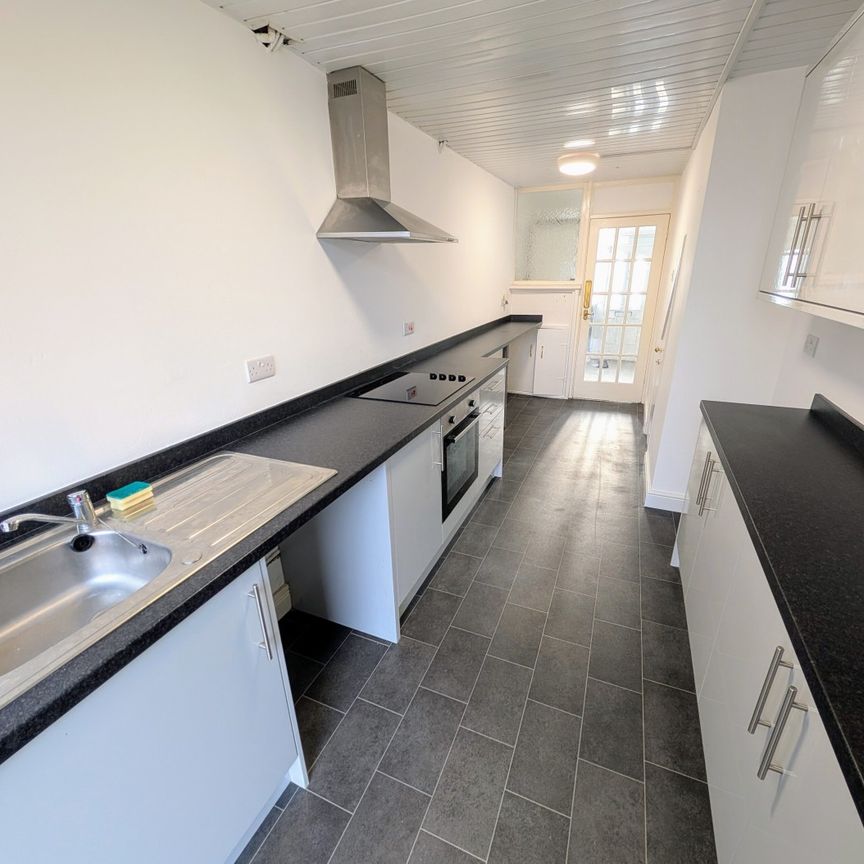 A 3 Bedroom Terraced - Photo 1