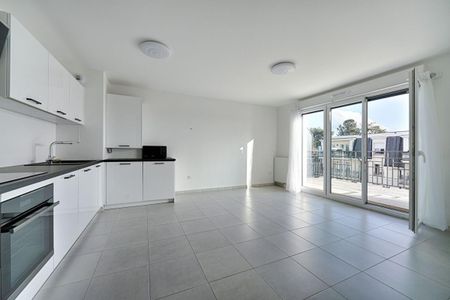 Location Appartement 2 pièces 60m² STE GENEVIEVE DES BOIS 91700 - Photo 5