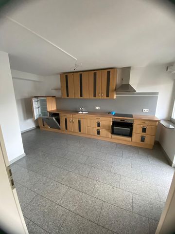 *Traumhafte Aussichten*frisch renovierte 3 Zimmer Wohnung im Herzen von Aschaffenburg City - Photo 4