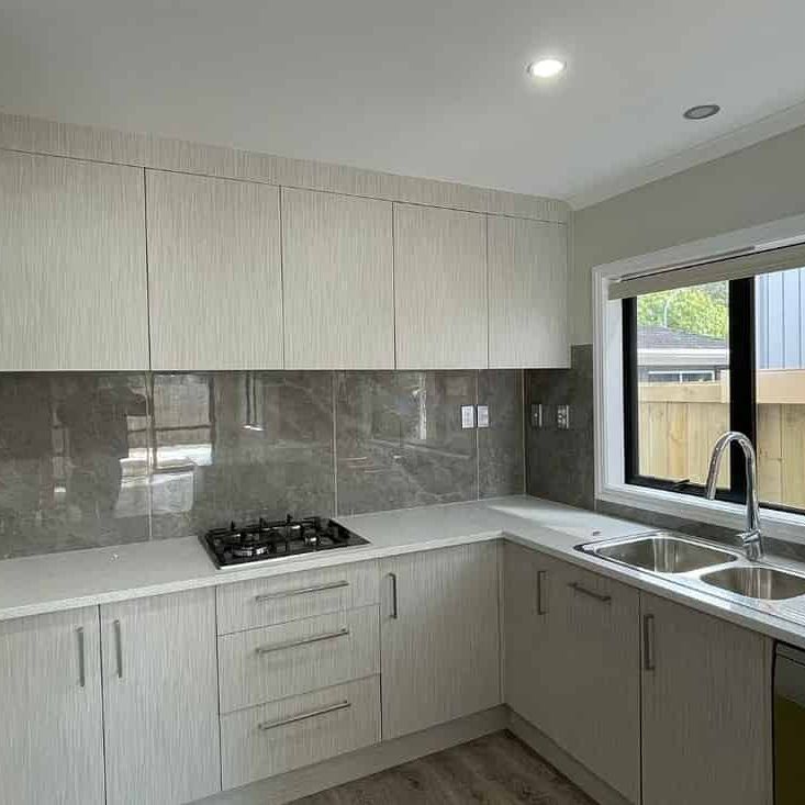 4 bedroom + 2.5 Bathroom + 1 Garage - Photo 1