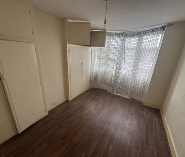 3 Bed Terraced House, Hythe Road, CR7 - Photo 1