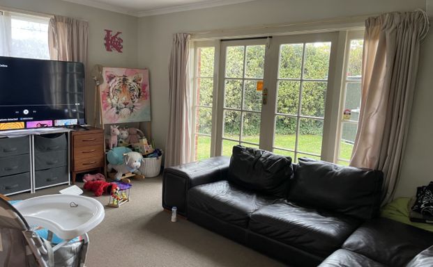 Comfortable Living in the Heart of Burnside - Photo 1