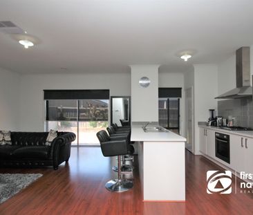 Lovely Family Home in a Quiet Fraser Rise Location - Photo 6