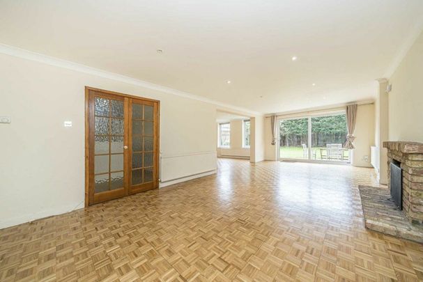 Church Road, Richmond, TW10 - Photo 1