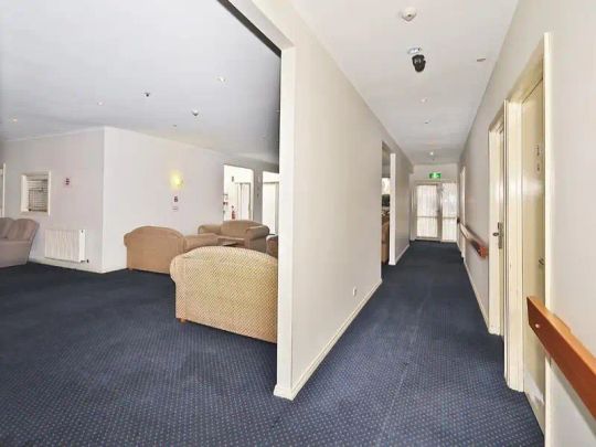 “Rooms with ensuites available!” - Photo 1