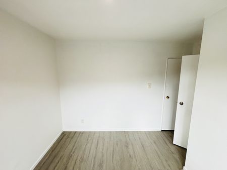 FAVONA, 3 BEDROOMS - Photo 3
