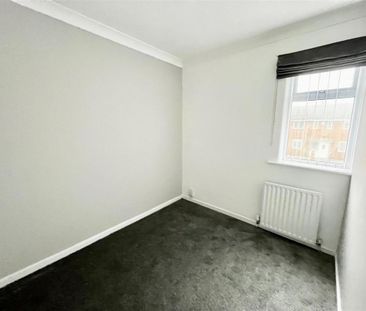 Millford, Leam Lane Estate, Gateshead - Photo 2