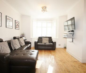 4 bedroom semi-detached house to rent - Photo 1