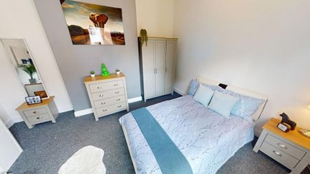 5 bedroom terraced house to rent - Photo 2